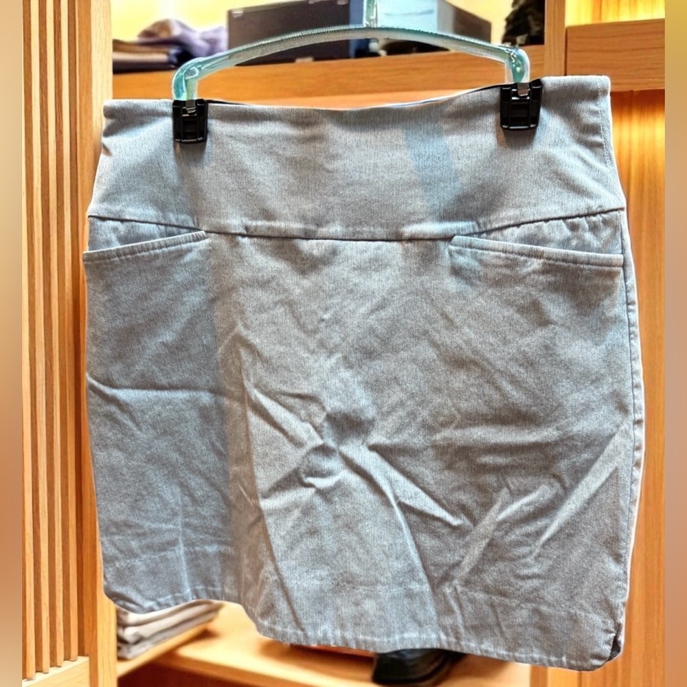 S.C. & Co Classic Light Blue/ Gray Women's Skort. Size Large. NWOT
